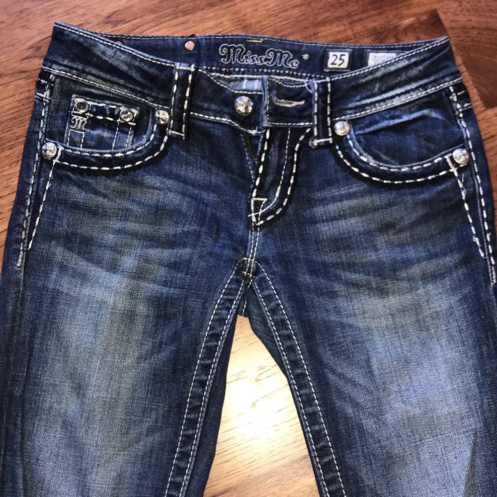 Miss Me skinny jeans. Size 25. In great shape.
